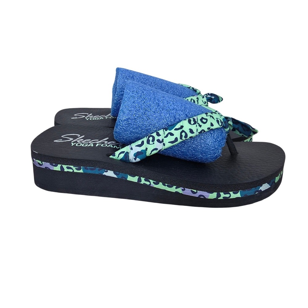 Skechers Yoga Foam Sandals Womens 9 Black Green Leopard FlipFlop Thong Comfort